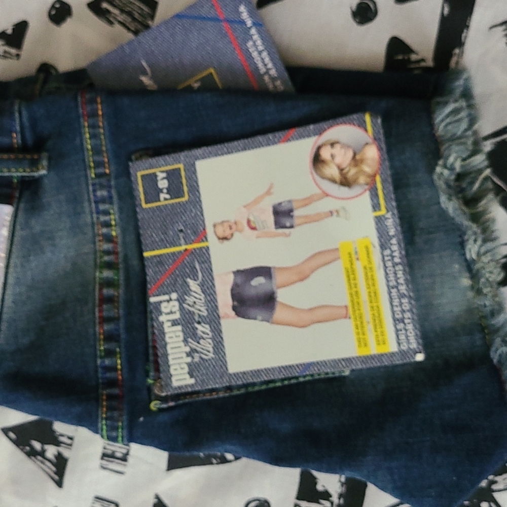 Clothes - Picture 3 of 3